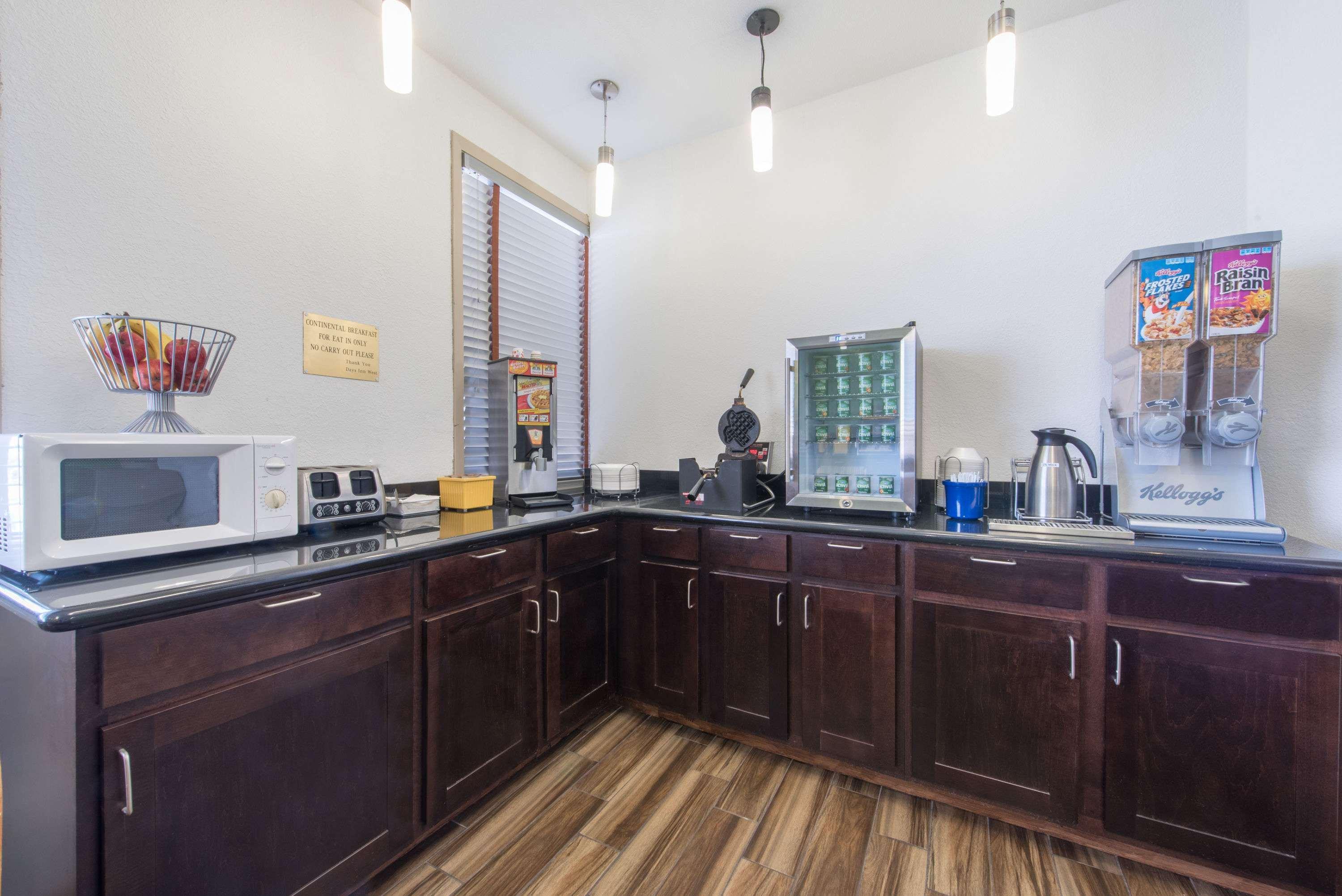 Red Roof Inn Fort Worth West ภายนอก รูปภาพ